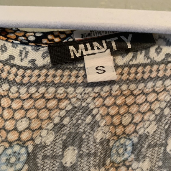 Patterned Romper - Picture 2 of 2